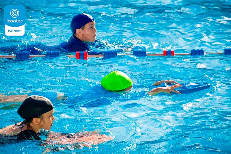 Curso de natación de bebés acuamotricidad